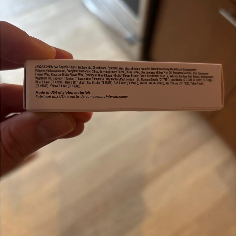 Glossier G Suit soft touch lip crème in jet